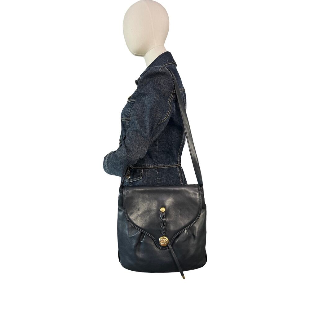Gucci Vintage Navy Leather Shoulder Bag Italy Gold Tone GG Hardware - Picture 2 of 14